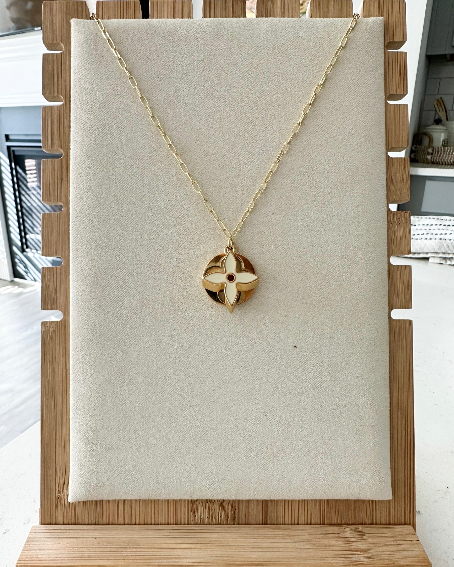 Fleur de Lou Necklace