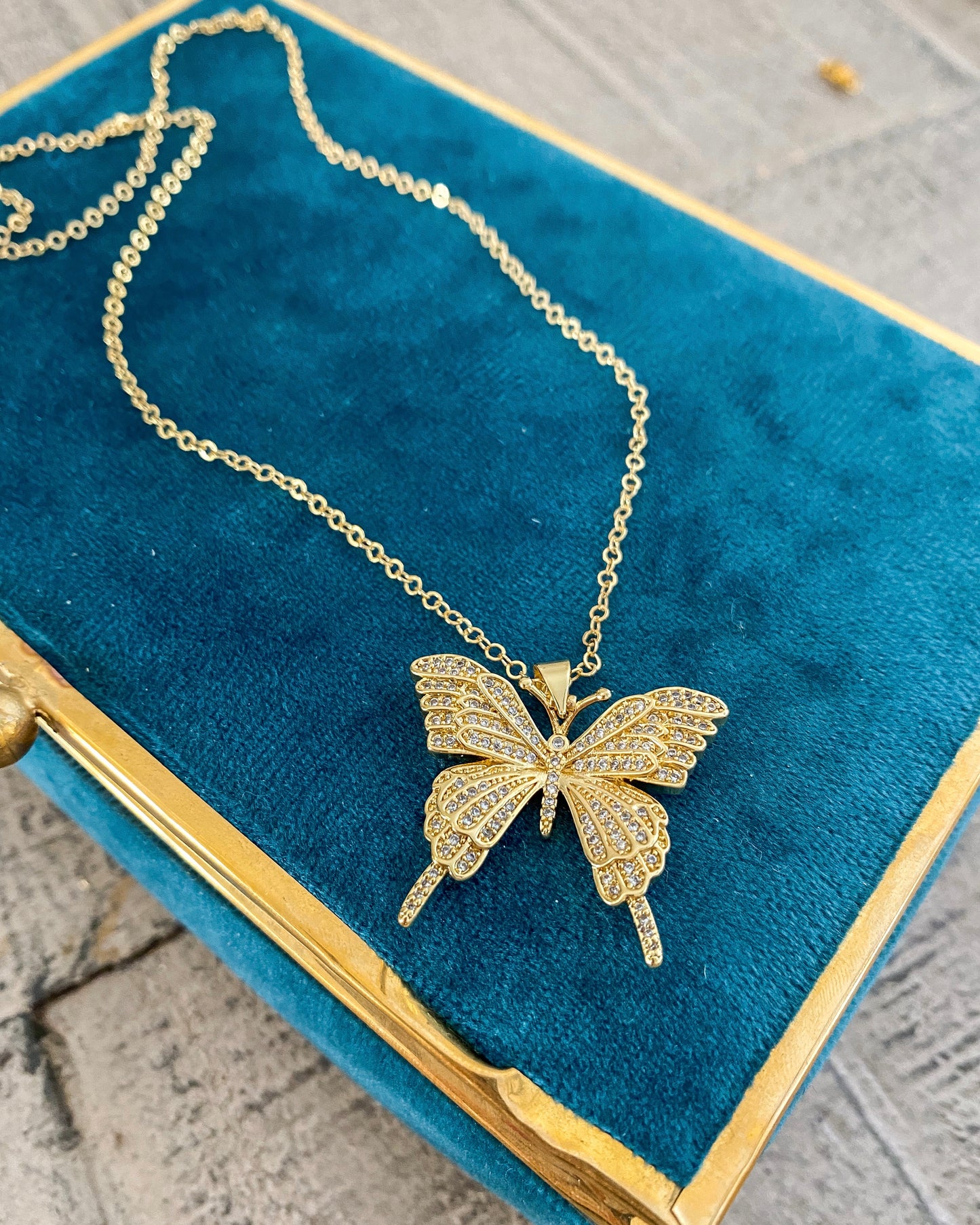 Ava Necklace