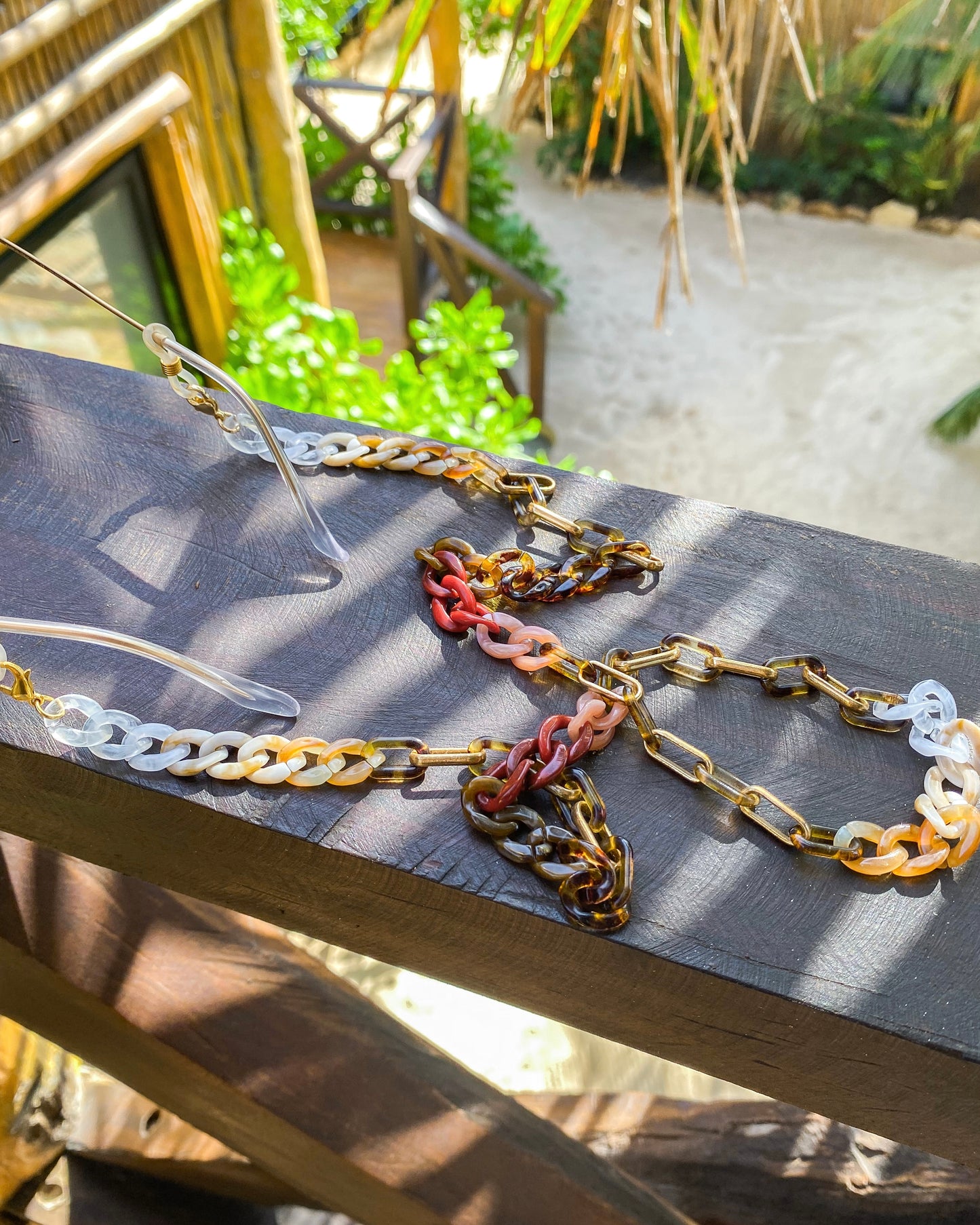 Mixed Coral Sunglasses Chain