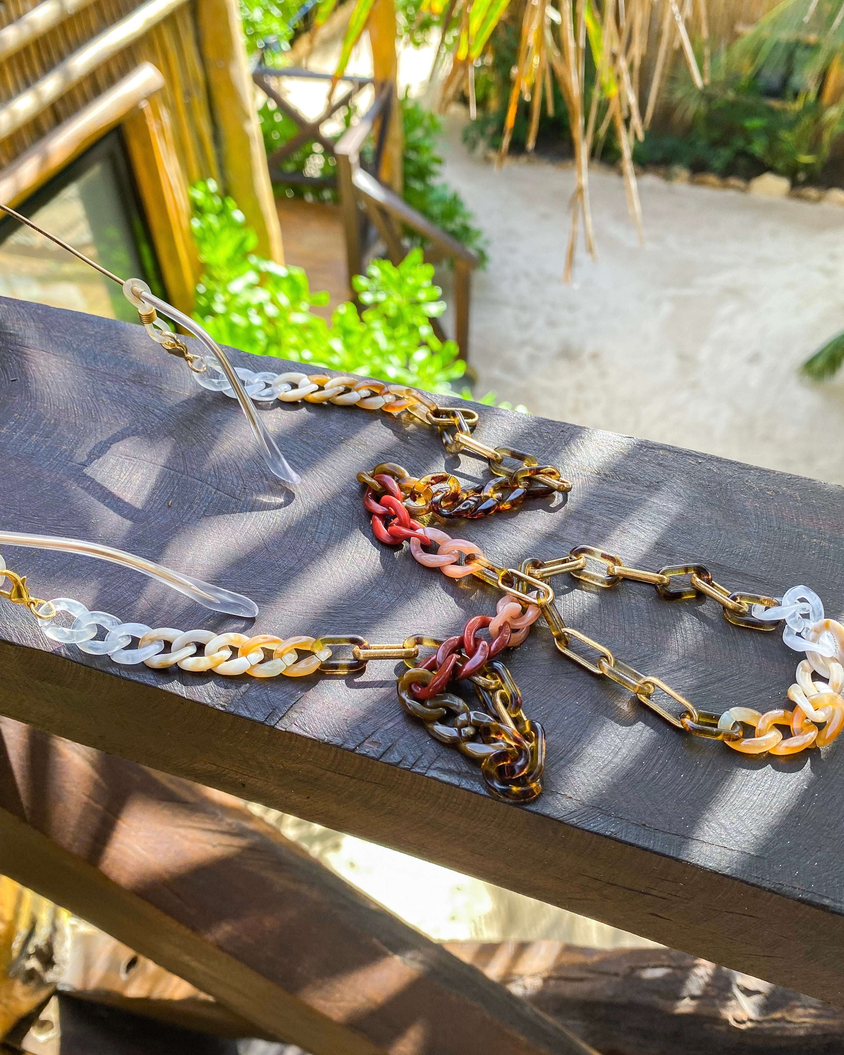Mixed Coral Sunglasses Chain