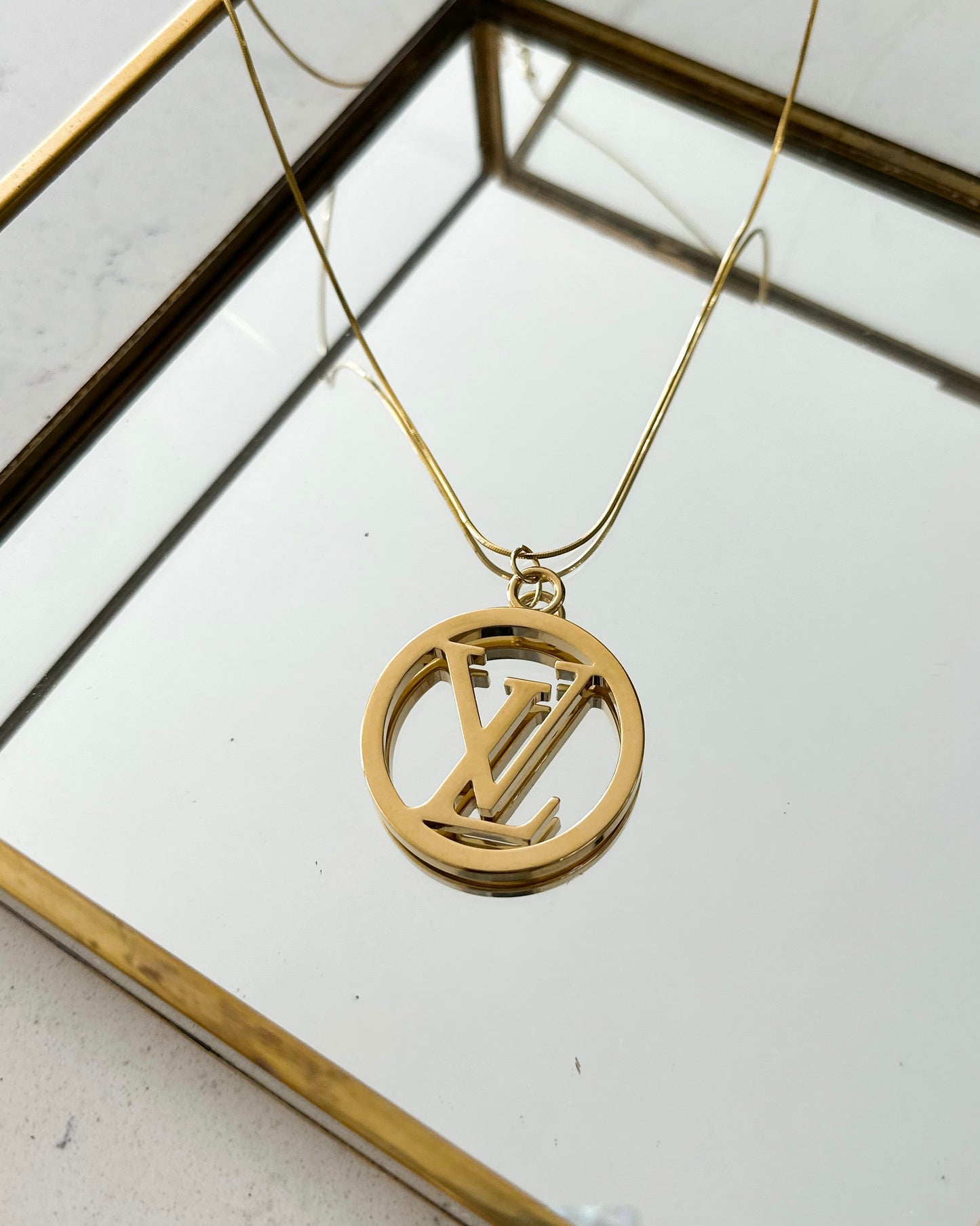 The Circle Lou Necklace