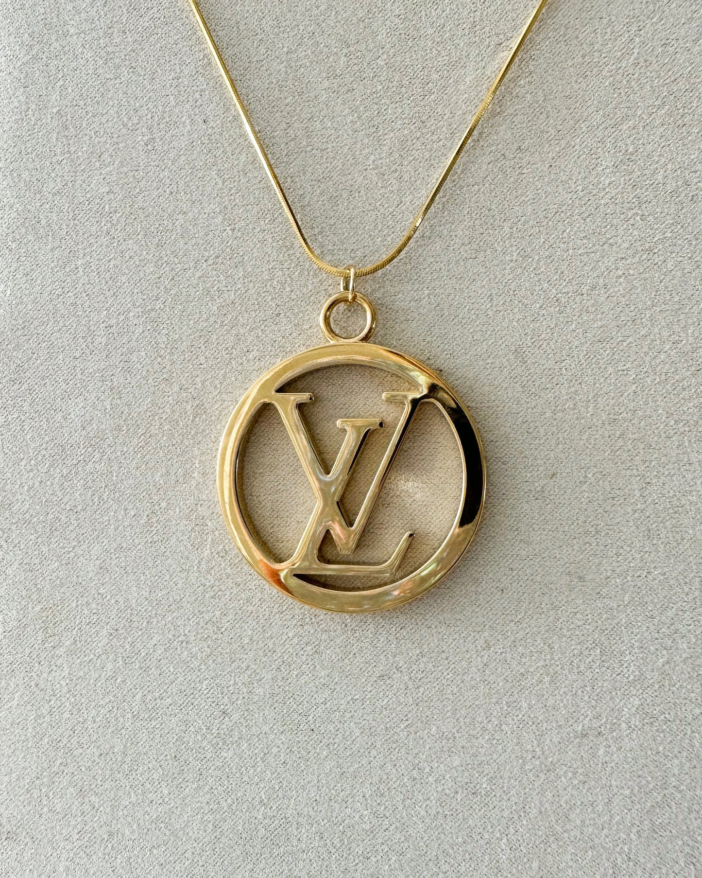 The Circle Lou Necklace
